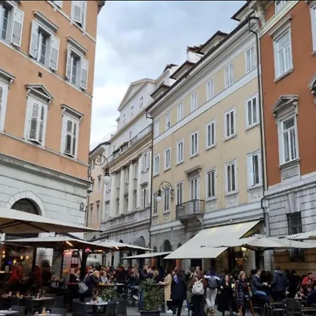 Piazza Unita D'italia - Free Wifi * 的里雅斯特