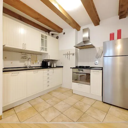 Piazza Unita D'italia - Free Wifi *