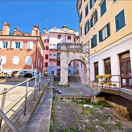 Appartement Piazza Unita D'italia - Free Wifi Trieste