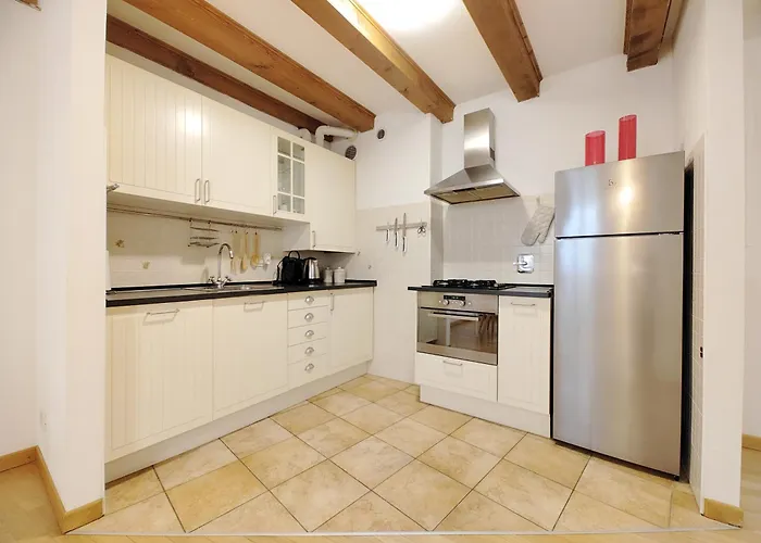 Piazza Unita D'italia - Free Wifi *